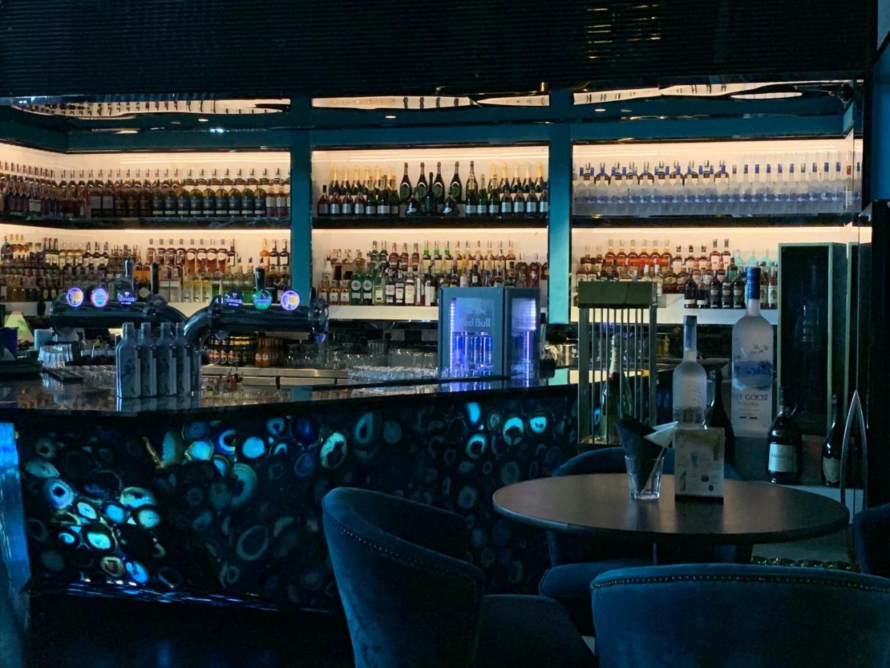 Queens Service Suites At Platinum Klcc Kuala Lumpur Exteriör bild